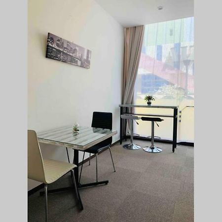 Appartement ひまわり 向日葵 Himawari à Takamatsu Extérieur photo
